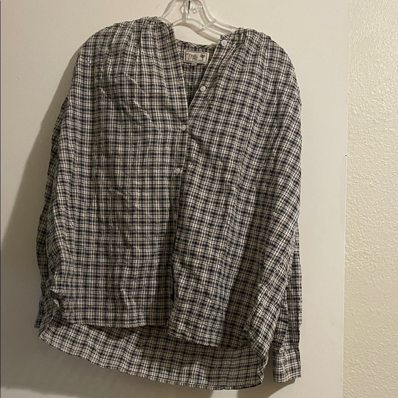 Women's Black and White Plaid Button Down Shirt - Picture 1 of 4